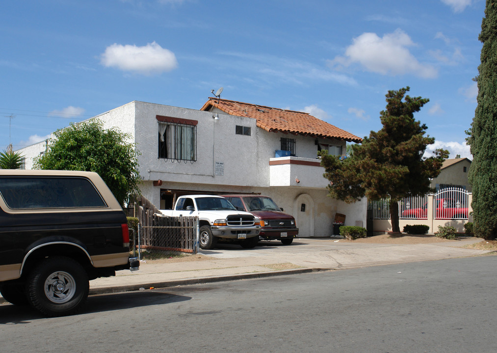 4162 Estrella Ave in San Diego, CA - Building Photo