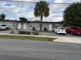 245 SW 14th Ave in Delray Beach, FL - Building Photo