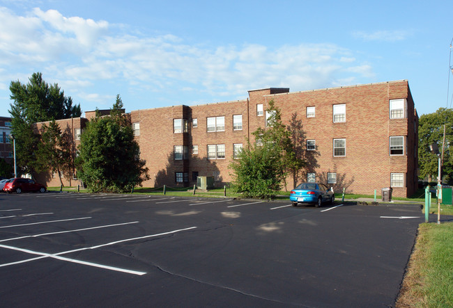 Commodore Apartments in Allentown, PA - Building Photo - Building Photo