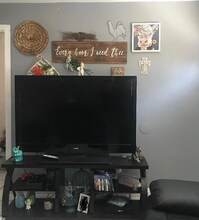 26001 Juanita St in Loma Linda, CA - Building Photo - Building Photo