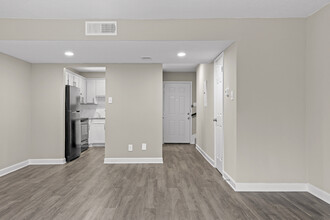 Bowen of Arlington Apartments in Arlington, TX - Building Photo - Interior Photo