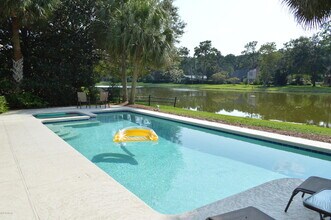 7540 Hollyridge Rd in Jacksonville, FL - Building Photo - Building Photo