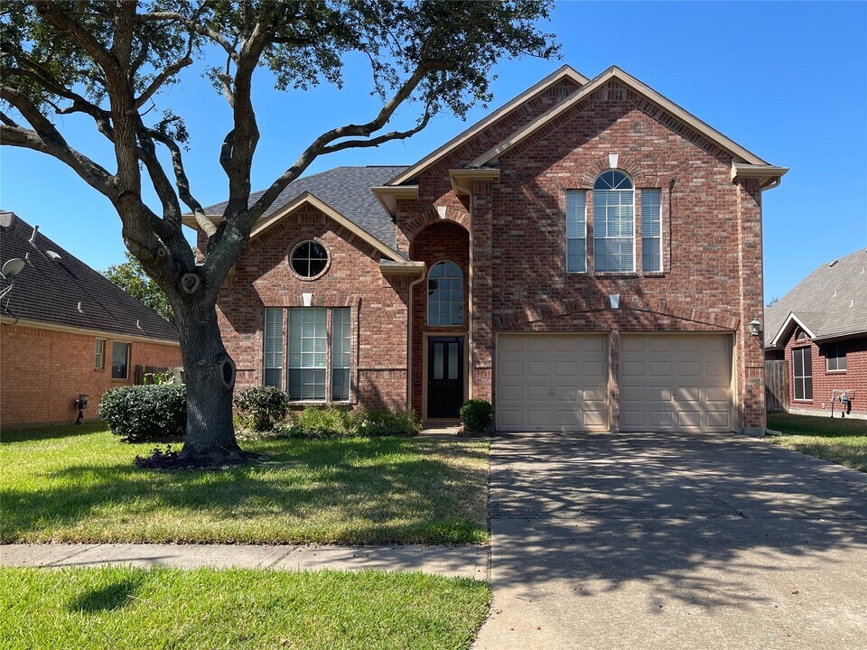 2126 Winding Hollow Dr in Katy, TX - Building Photo