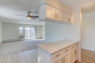 Ralston Park Apartments in Arvada, CO - Building Photo - Building Photo