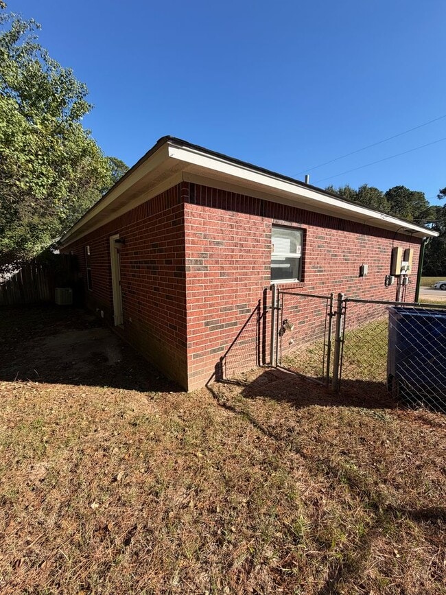 624 Vicki Dr in Huntsville, TX - Building Photo - Building Photo