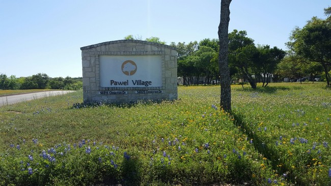 Pawel Village in San Antonio, TX - Foto de edificio - Building Photo