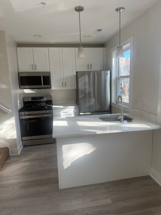 2242 W 18th Pl in Chicago, IL - Foto de edificio