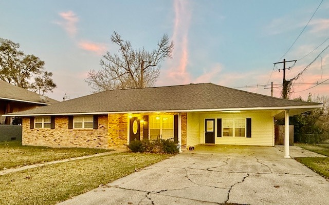 property at 2958 Madeira Dr