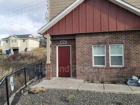 502 NE Stadium Way in Pullman, WA - Building Photo