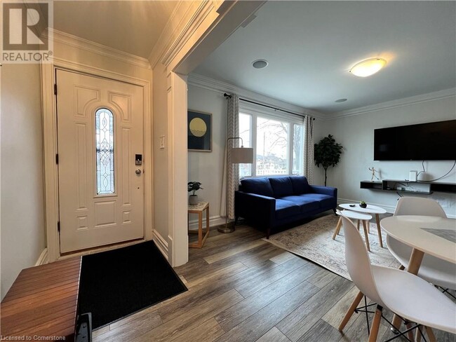 830 Mohawk Rd E in Hamilton, ON - Building Photo - Building Photo