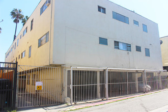 3915 Stevely Ave in Los Angeles, CA - Building Photo - Building Photo