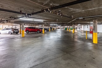 Gardendale Park in Paramount, CA - Foto de edificio - Building Photo