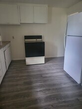 916 E Flint St in Laramie, WY - Building Photo - Building Photo