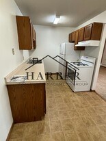 110 2nd Ave NE in Hayfield, MN - Building Photo