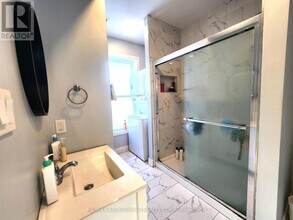 498 Main St E in Hamilton, ON - Building Photo - Building Photo