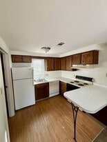 9 Concord Ct in Tonawanda, NY - Building Photo