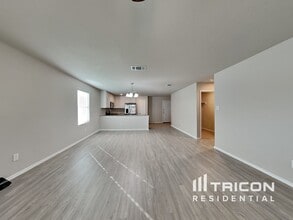 5531 Basil Chase in Converse, TX - Building Photo - Building Photo