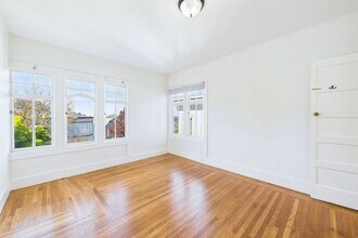 924 Clayton St in San Francisco, CA - Building Photo - Building Photo