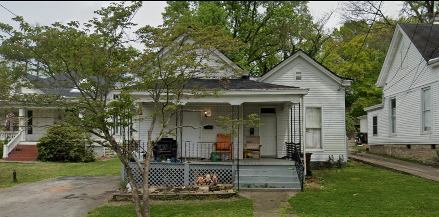 205 Clay St in Mount Sterling, KY - Building Photo