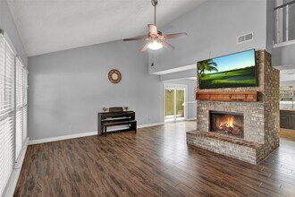 414 Redway Ln in Webster, TX - Building Photo - Building Photo