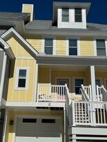 1118 Cambridge Rd in Kill Devil Hills, NC - Building Photo