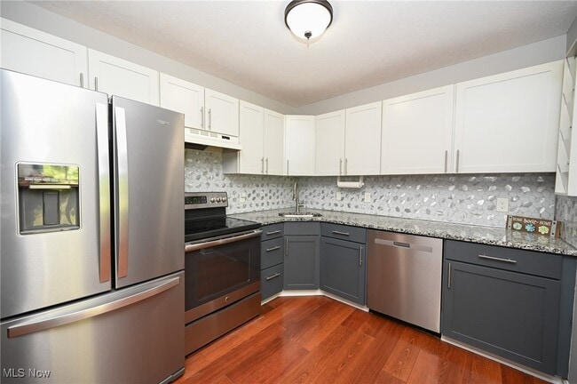 property at 655 Almas Ct