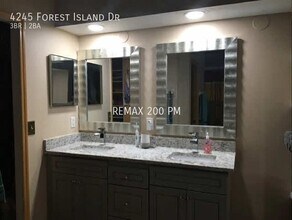 4245 Forest Island Dr in Orlando, FL - Building Photo - Building Photo