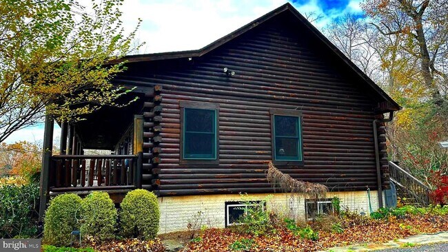 18304 Hawkins Rd in Brandywine, MD - Building Photo - Building Photo