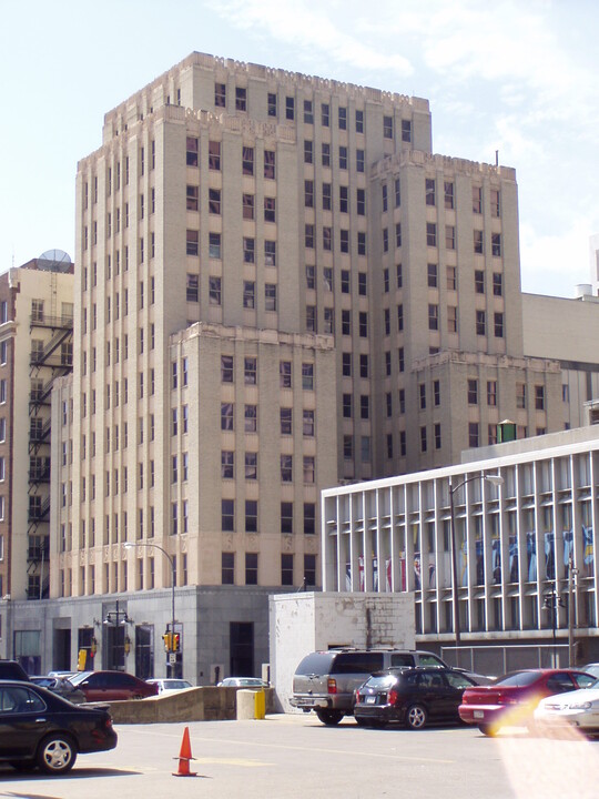 Lone Star Gas Lofts North in Dallas, TX - Building Photo