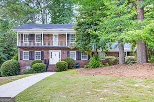 4854 Springfield Dr in Dunwoody, GA - Building Photo