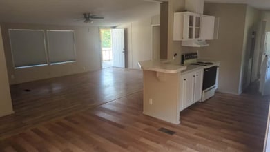 114B Ava Ln in Trinity, TX - Building Photo - Building Photo