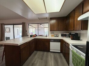 3668 28th St E in Highland, CA - Building Photo - Building Photo