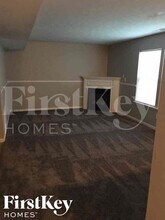 10850 Snowdrop Way in Indianapolis, IN - Building Photo - Building Photo