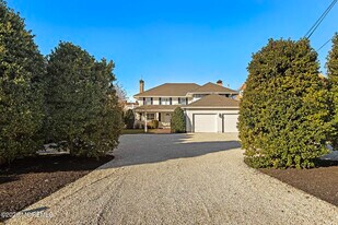 954 Barnegat Ln in Mantoloking, NJ - Building Photo