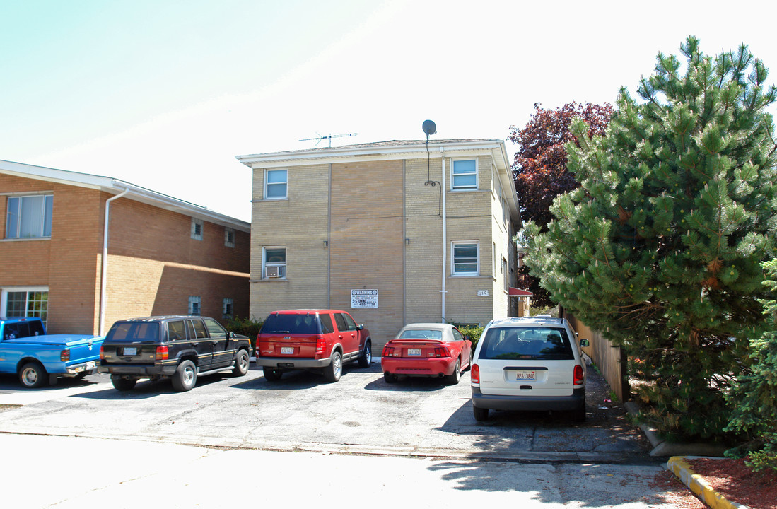 110 Braddock Dr in Melrose Park, IL - Building Photo