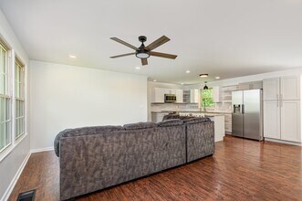 138 Lakeside Park Dr in Hendersonville, TN - Building Photo - Building Photo