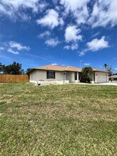 9757 Gulfstream Blvd in Englewood, FL - Building Photo - Building Photo