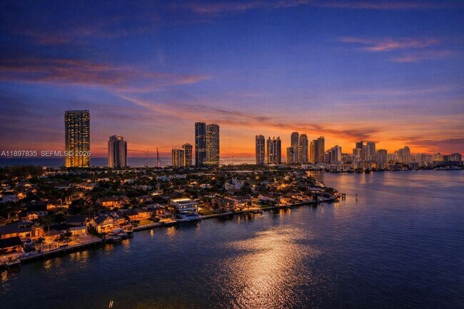 19101 NE 36th Pl in Aventura, FL - Foto de edificio - Building Photo