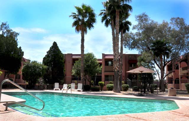 St. Phillips Corner Apartments in Tucson, AZ - Foto de edificio - Building Photo