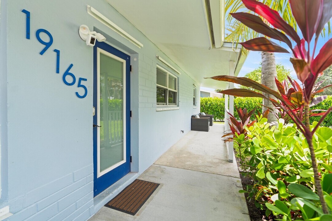 19165 SE Homewood Ave in Jupiter, FL - Building Photo