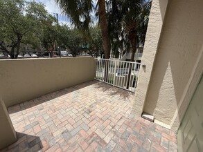 2381 NE 14th Street Causeway in Pompano Beach, FL - Building Photo - Building Photo