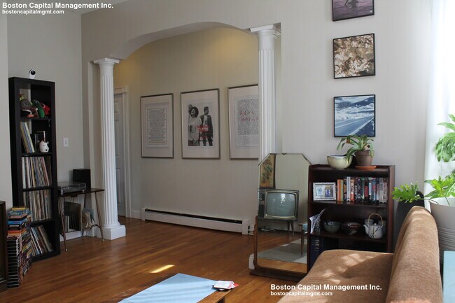 24 Portsmouth St, Unit 1 in Cambridge, MA - Building Photo - Building Photo