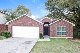 13532 Baldcypress Dr in Dallas, TX - Building Photo