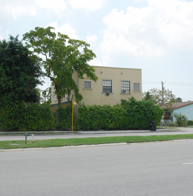 1634 SW 4th Ave in Fort Lauderdale, FL - Building Photo - Building Photo