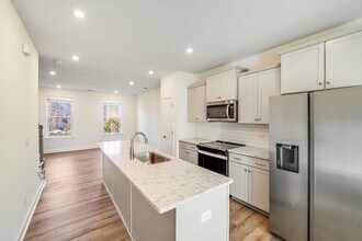 334 Simeon Dr in Charlotte, NC - Building Photo - Building Photo