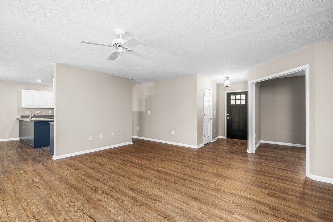 14 Rena Cir in Crossville, TN - Building Photo