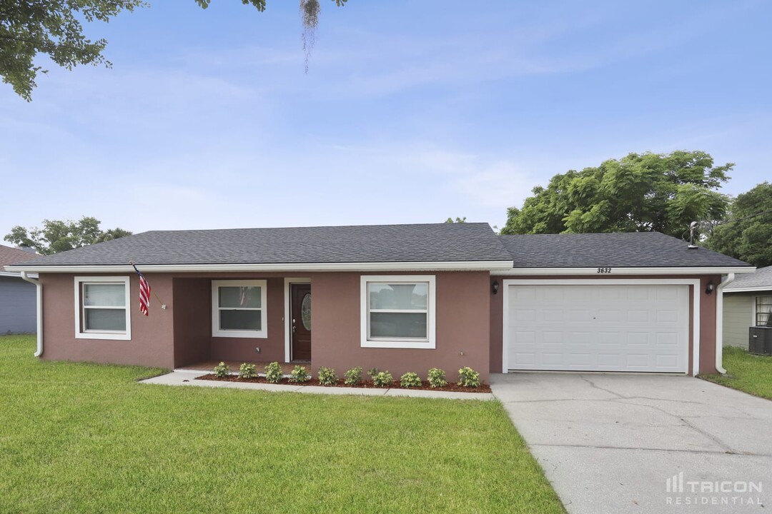 3632 W Wheeler Rd in Lakeland, FL - Building Photo