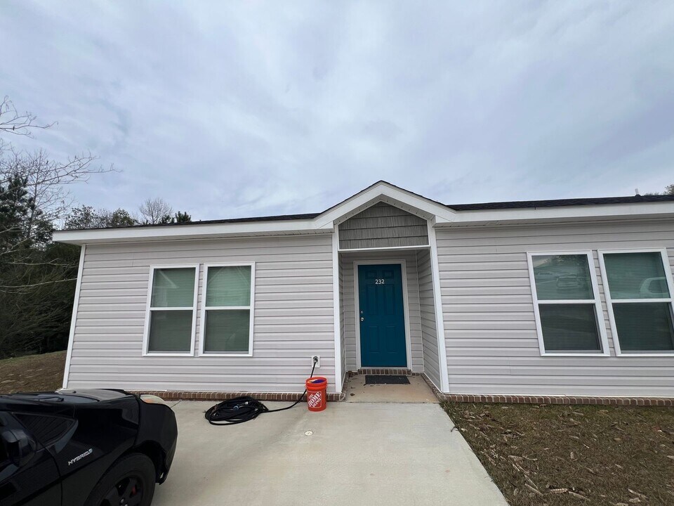 232 Charleston Dr in Enterprise, AL - Building Photo