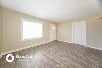 1504 Aletha Dr in Louisville, KY - Foto de edificio - Building Photo