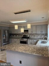 16820 Jed Forest Ln in Woodbridge, VA - Building Photo - Building Photo